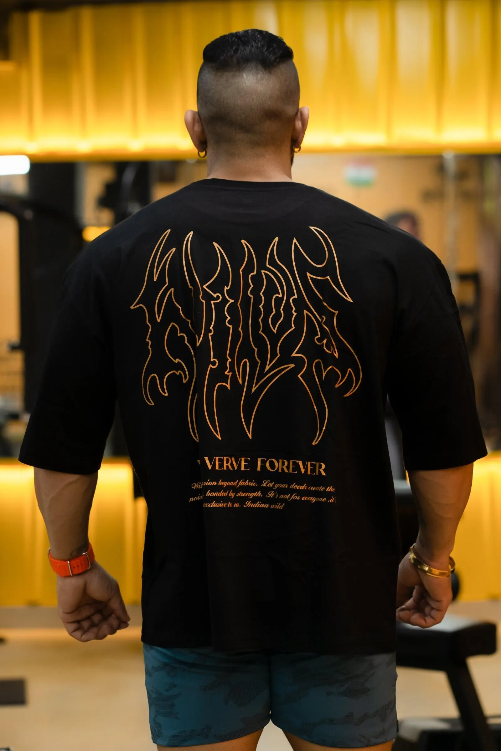 WILDS FLAME "PREMIUM" OVERSIZED T-SHIRT IN BLACK (GOLD PRINT)